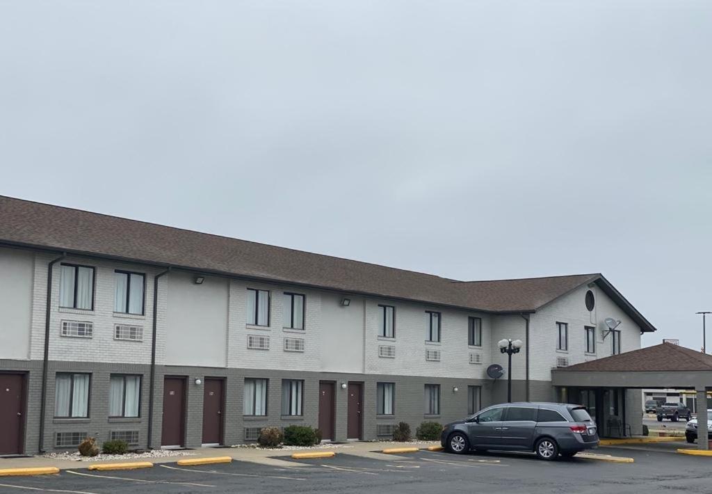 Americas Best Value Inn West Frankfort Luaran gambar