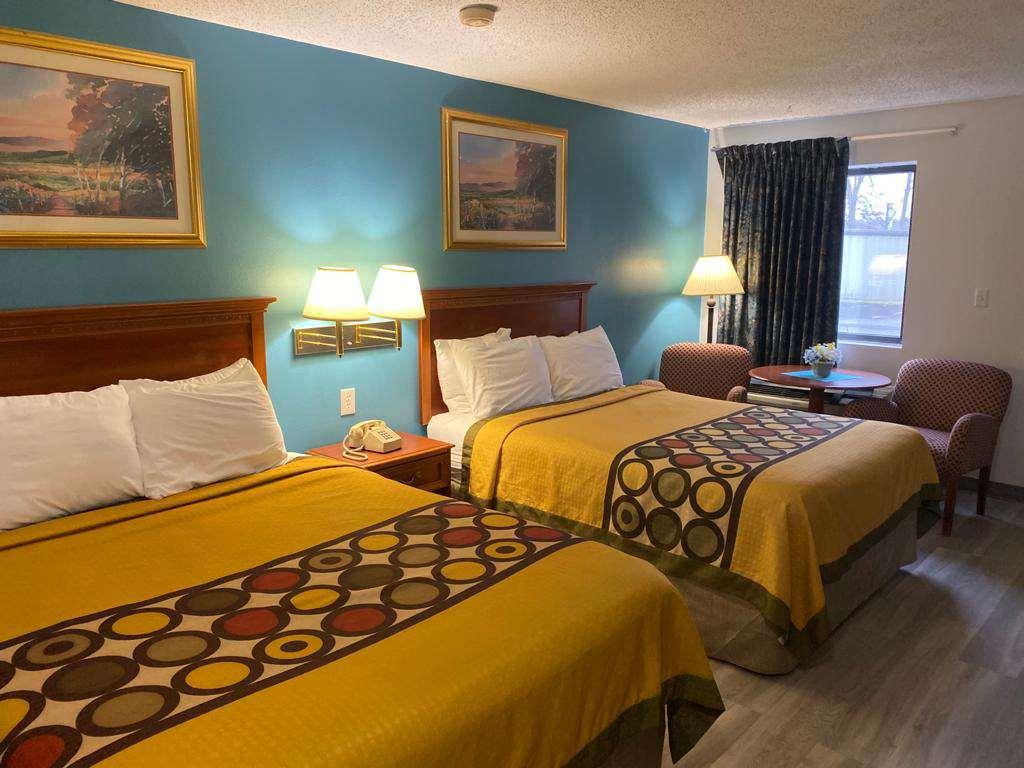 Americas Best Value Inn West Frankfort Bilik gambar