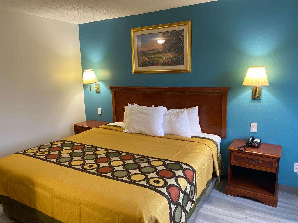 Americas Best Value Inn West Frankfort Bilik gambar